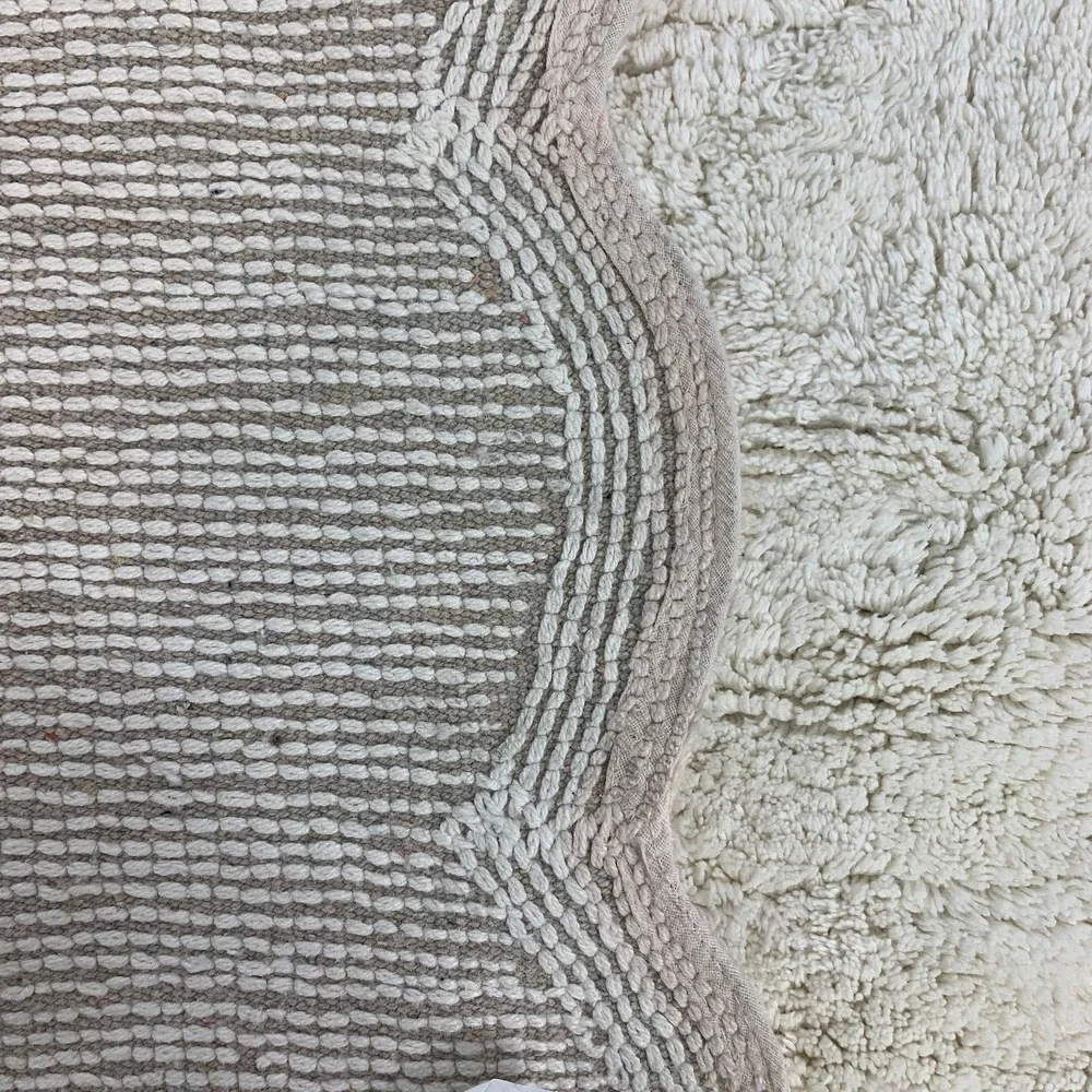 VCNY Home‎ Bath Rug Cream Scalloped Edge 21 x 36 Inches New